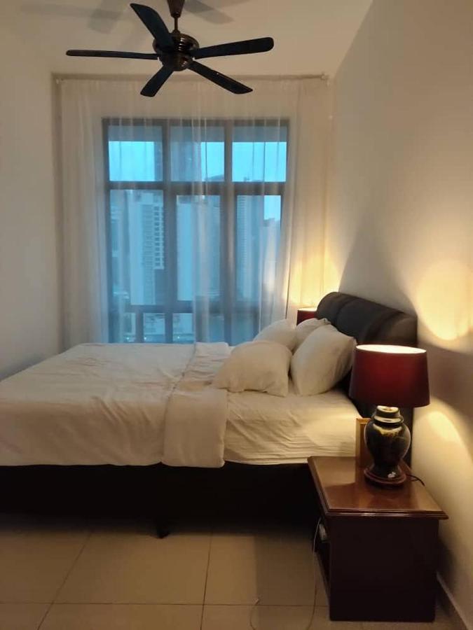 Klcc Legasi Direct View With A Superking Bed At A 3-Bedroom Premium Unit Κουάλα Λουμπούρ Εξωτερικό φωτογραφία
